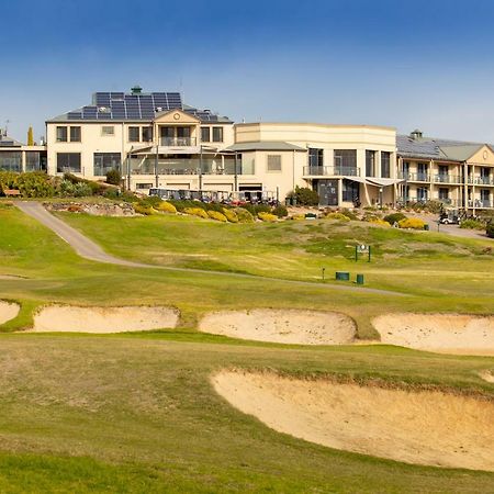 Mccracken Country Club Hotel Victor Harbor Exterior photo